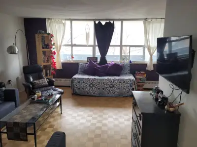 Clean, cozy, large furnished one bedroom available for sublet in the Playter estates area of Greekto...