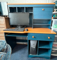 Desk with Hutch ***Pending Pickup***