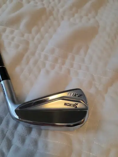 srixon ZXiU 18⁰ driving iron, View more