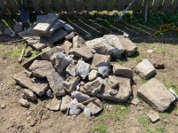 Free concrete and rock rubble