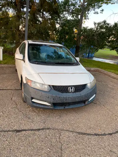 2011 HONDA CIVIC RUNS AND DRIVES PERFECT NEVER PUT YOU DIWN cones with power windows,power locks,pow...