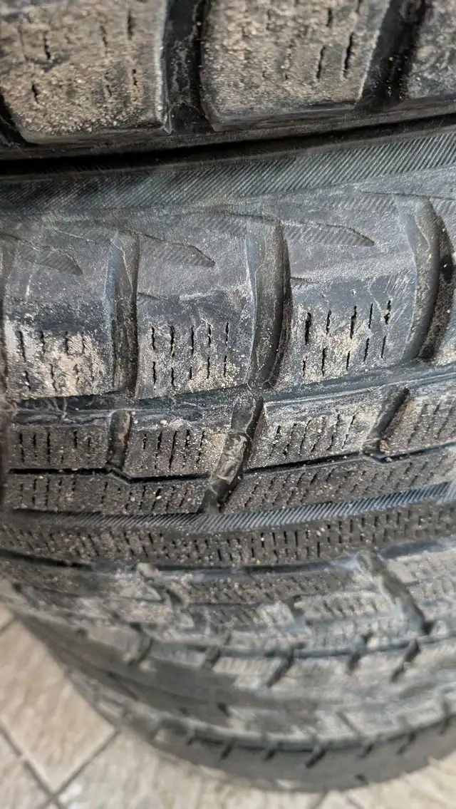 yokohama iceguard 215/65R16 in Tires & Rims in Oakville / Halton Region - Image 4