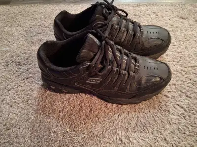 Skechers men Sneakers size 10, View more