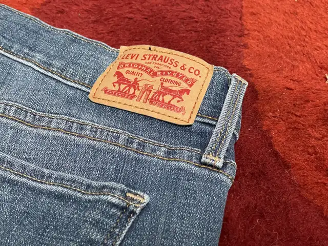 Women’s Levi’s Bootcut Jeans in Women's - Bottoms in London - Image 5