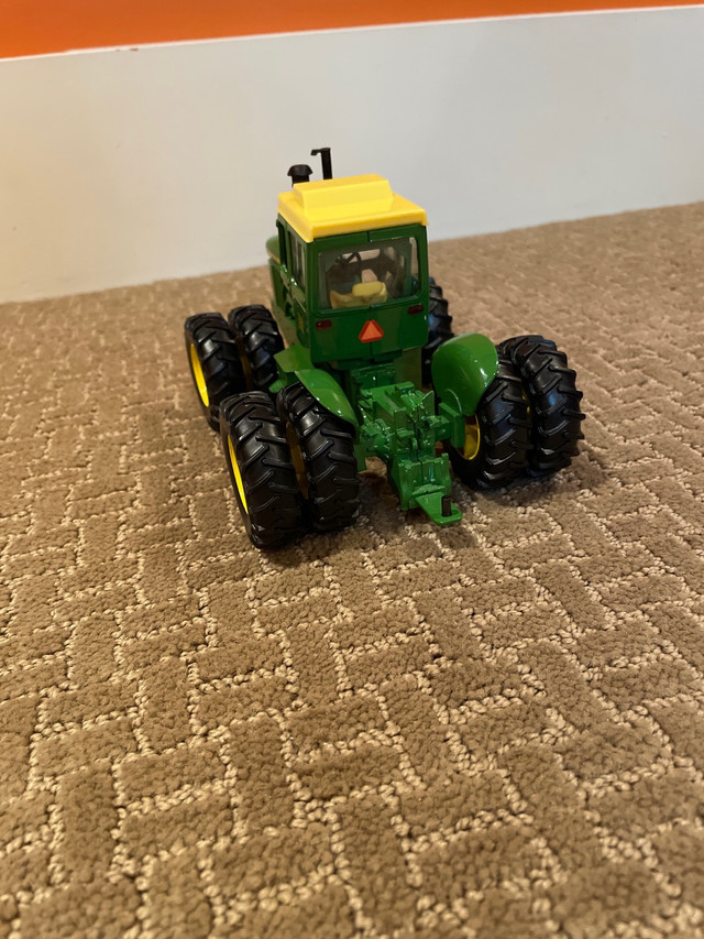 John Deere 7520 Diecast Model Tractor in Other in Bedford - Image 3