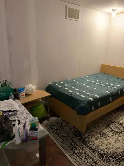 1 Room in Basement Next to Warden Subway Available