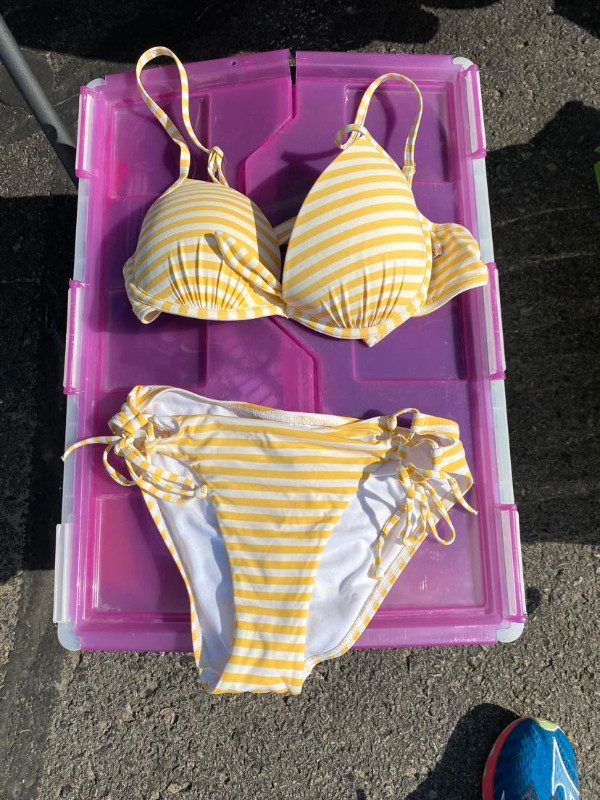 Bikini Médium dans Femmes - Hauts et vêtements d'extérieur  à Trois-Rivières