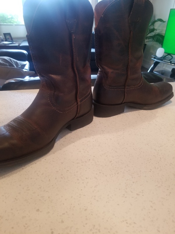 Cowboy boots Men's Shoes Penticton Kijiji