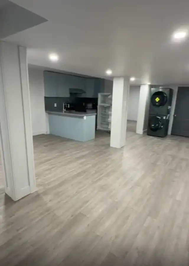 4 Bedroom Basement in Vaughan in Long Term Rentals in Mississauga / Peel Region - Image 9