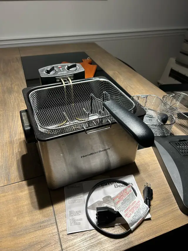 friteuse Hamilton Beach in Other in Sherbrooke - Image 5