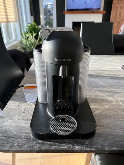 Machine Nespresso Vertuo  en excellente condition, View more
