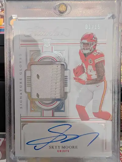 Skyy Moore 2022 Flawless #SG-SM Signature Gloves 1/15 Rookie, View more