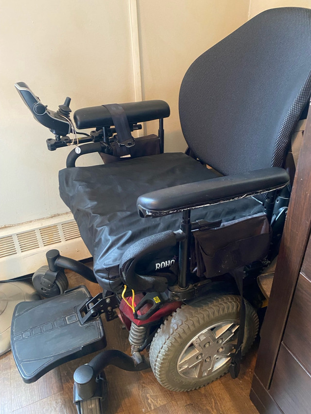 Quantum electric wheelchair  in Health & Special Needs in Hamilton - Image 2