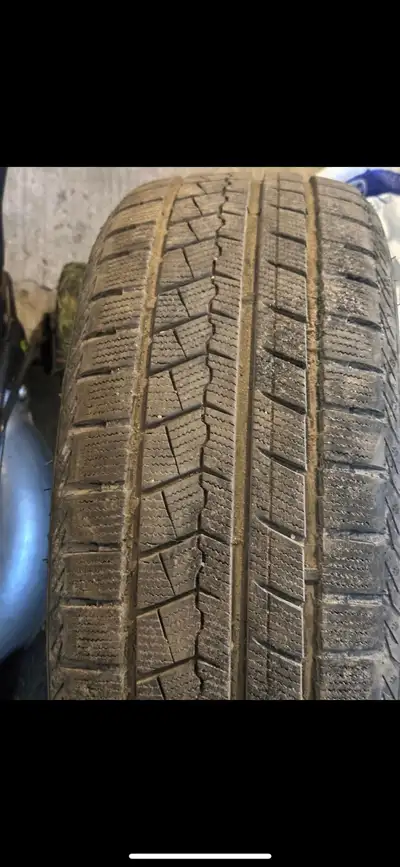 4 good condition winter tires size 225 50R17 Pick up south keys, Ottawa No rims