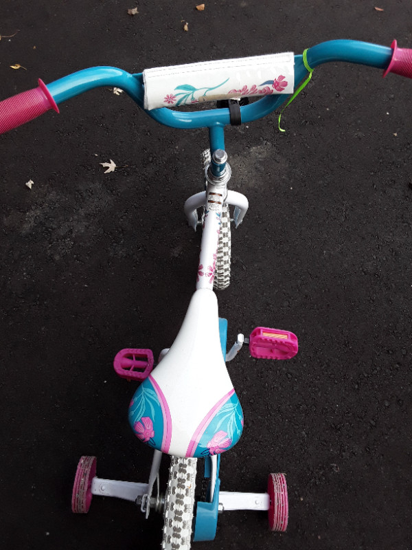 Girls bike in Kids in Hamilton - Image 4