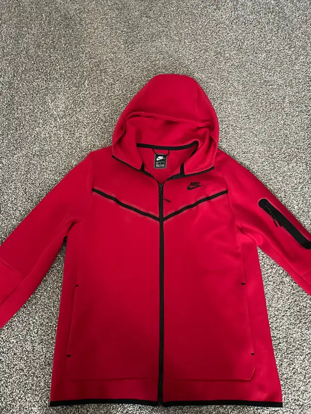 Nike Tech in Men's in Kitchener / Waterloo - Image 2