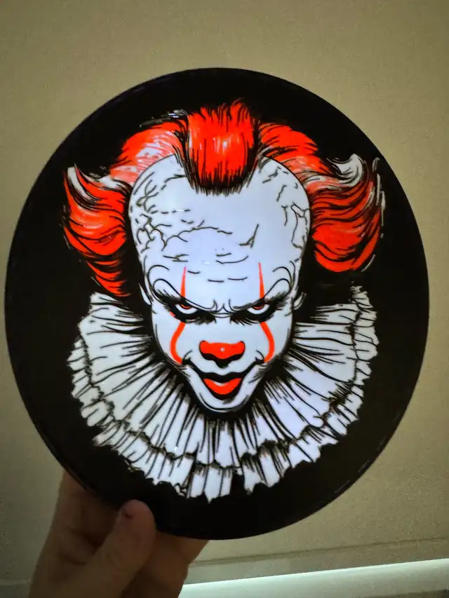 New Pennywise Horror light box 548410940939970561
