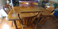    Solid Wood DINING TABLE -2 Leafs & 6 Chairs 