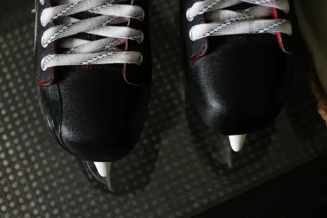 ⛸️ Bauer Vapor X Speed Senior Hockey Skates – Size 9R (US 10.5 / in Hockey in City of Toronto - Image 6