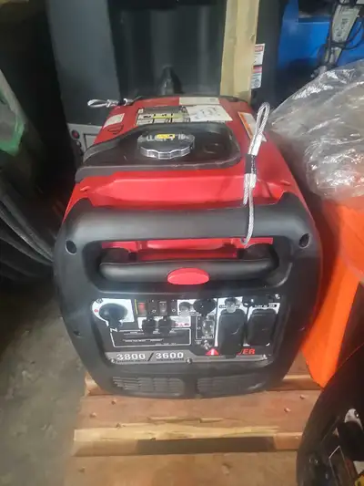 IPOWER GXS3800I INVERTER GENERATOR, CLEAN POWER FOR YOUR HOME. 20amp and 30amp @ 120 volt outlets. L...