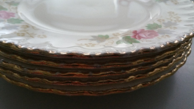 English Vintage Plates in Arts & Collectibles in Peterborough - Image 3