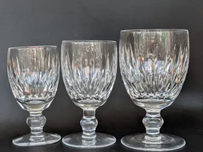 Set includes various sizes, 6 large - 133mm high (water) . 1 medium - 123mm high (claret wine), 9 sm...