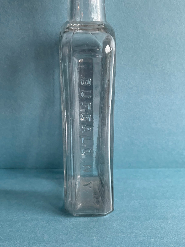 Antique Medicine Bottle - Dr. Pierce's Favorite Prescription in Arts & Collectibles in Bedford - Image 3