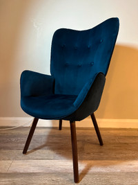 Tufted Velvet Balloon Chair