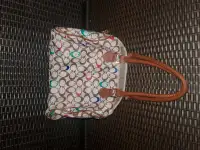 Medium sized purse 