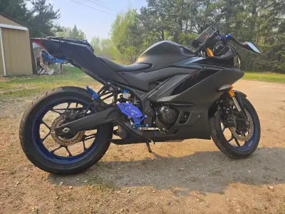 For sale 2019 yamaha yzf-r3 with abs. For those who aren't familiar with the r3; they're a 325cc par...