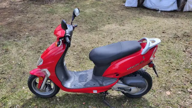 2013 Kymco Vitality in Scooters & Pocket Bikes in Sherbrooke - Image 4