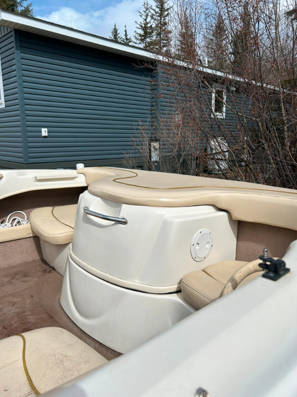 2000 Searay 108 Bowrider with cracked engine block in Powerboats & Motorboats in Strathcona County - Image 3