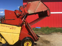 New Holland 847 Round Baler for sale