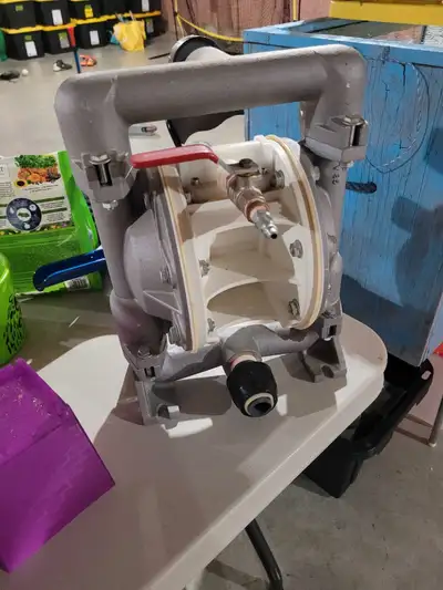Used to transfer water using 1 inch sprinkler line. Runs on compressed air.