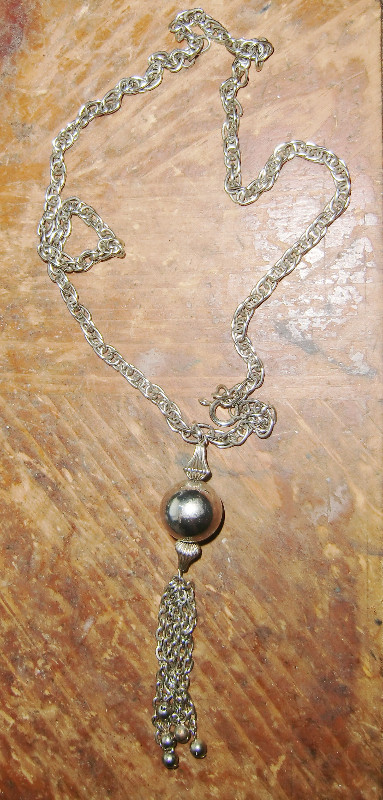 Vintage Silver Tone Necklace Round Sphere Pendant Double Chain in Jewellery & Watches in Sudbury