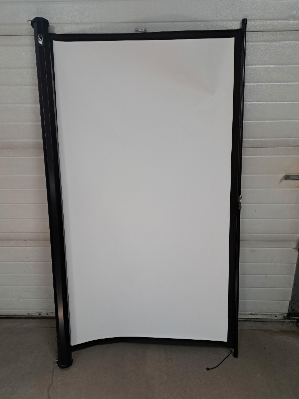 80-INCH Pull Down Manual Projector Screen with AUTO Lock in TVs in Lethbridge