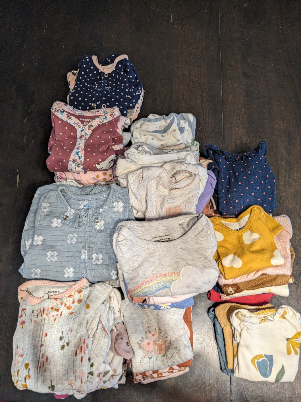 Lot de vêtements bébé fille 0 à 6 mois (140+ morceaux) dans Vêtements - 0 à 3 mois  à Ville de Montréal - Image 4