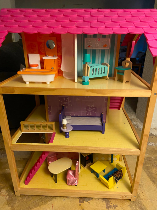 KidKraft So Chic Dollhouse in Toys & Games in City of Toronto - Image 2