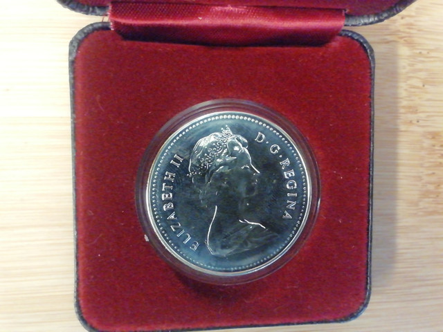 1979    Royal   Canadian Mint 50% silver dollar dans Art et objets de collection  à Région de Mississauga/Peel