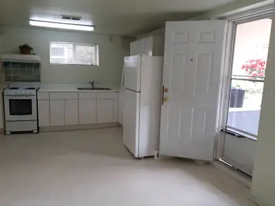 3 bedroom basement for rent in Killarney