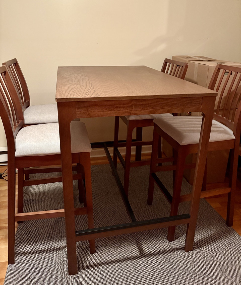 Table haute IKEA Ekedalen et ses 4 chaises de bar | Dining Tables ...