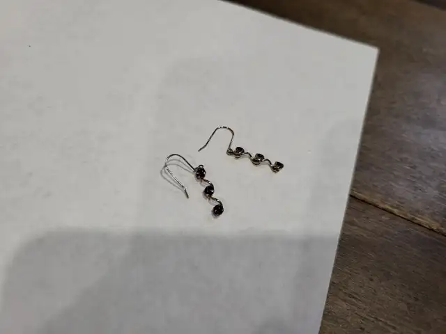 Brand New 10KT White Gold Amethyst Earrings For Sale in Jewellery & Watches in London - Image 4