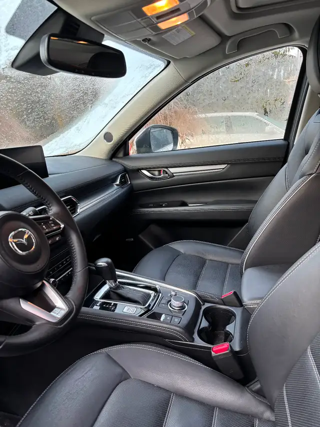Lease Takeover - 2024 Mazda CX-5 GT in Cars & Trucks in Oshawa / Durham Region - Image 6