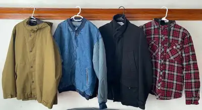 Vêtements, chaussures et accessoires - 5$ / Unité, View more