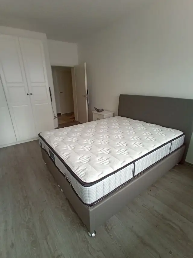 Cadre de lit à vendre (simple, double, queen, king) in Beds & Mattresses in City of Montréal - Image 2