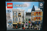 LEGO 10255 CREATOR EXPERT ASSEMBLY SQUARE - NEW/SEALED (4002 Pc)