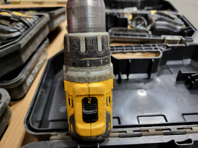 Dewalt 20V Drills with hard Case and Charger - DCD791 in Hand Tools in Strathcona County - Image 4