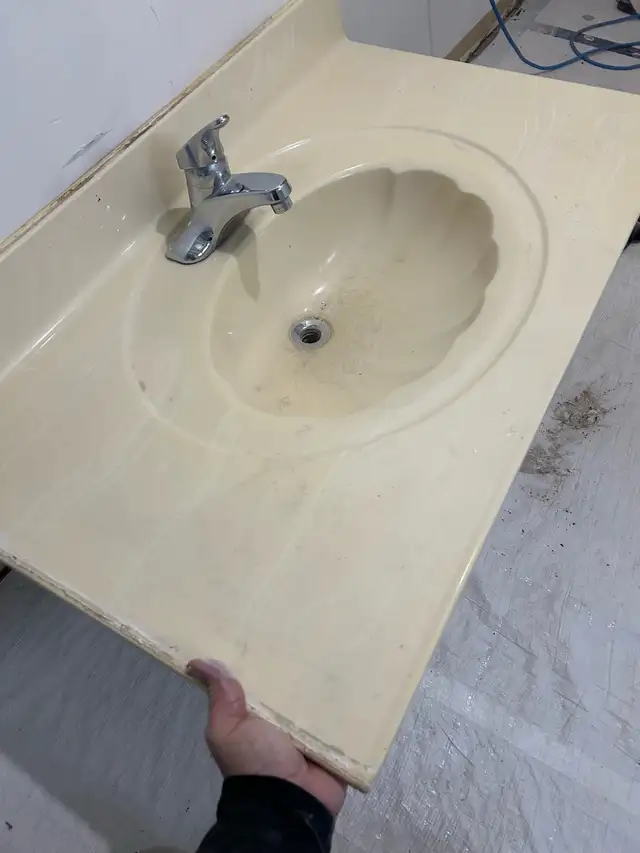 bathroom marble countertop  in Cabinets & Countertops in Edmonton - Image 3