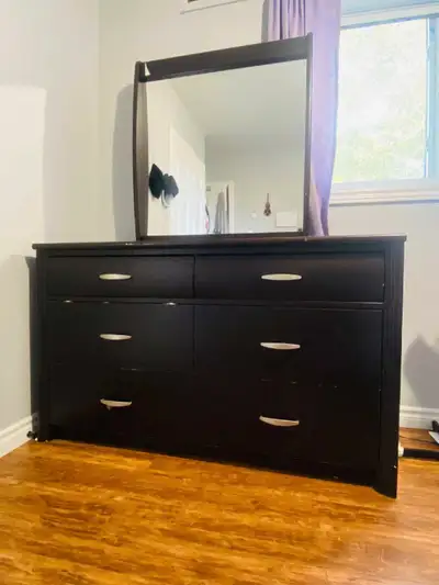 Spacious Dresser with Large Mirror 