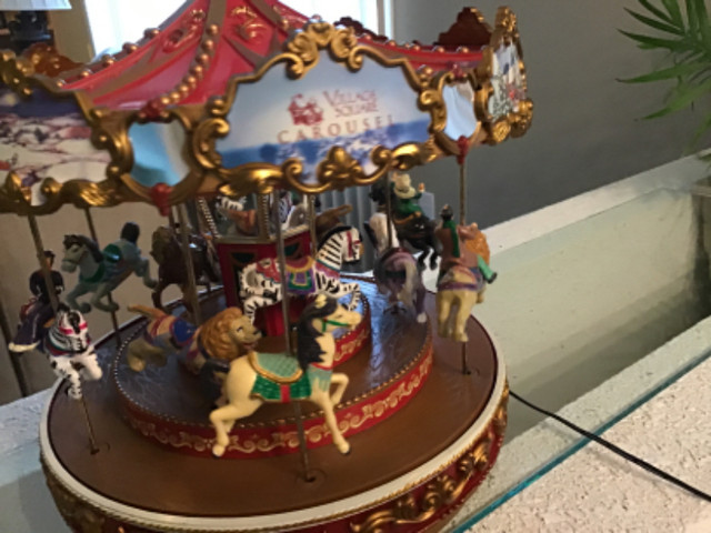 Vintage Mr Christmas Lighted Musical Electrical Carousel in Arts & Collectibles in Edmonton